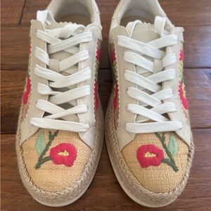 Dolce Vita Tennis Shoes Size 7